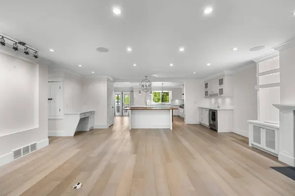 1660 Charland AVE, Coquitlam, BC V3K 3L7