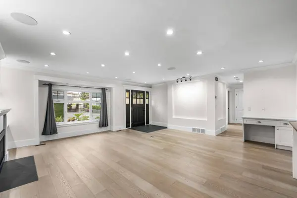 1660 Charland AVE, Coquitlam, BC V3K 3L7
