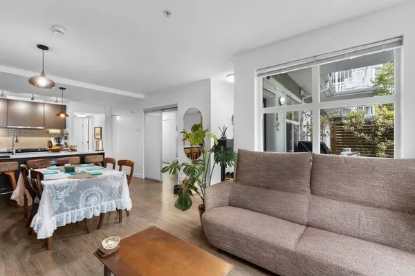 618 Langside AVE #302, Coquitlam, BC V3J 0B8