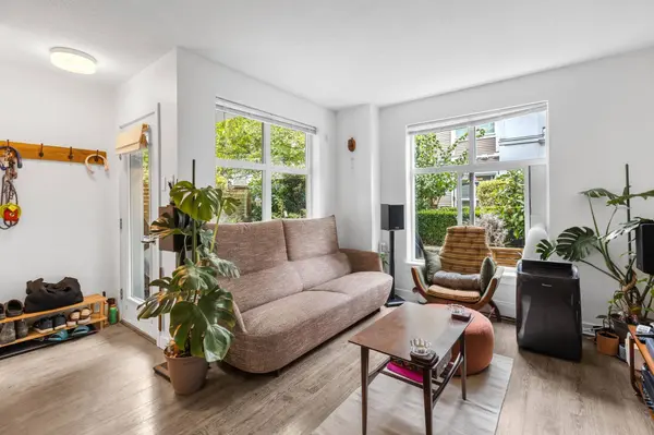 618 Langside AVE #302, Coquitlam, BC V3J 0B8