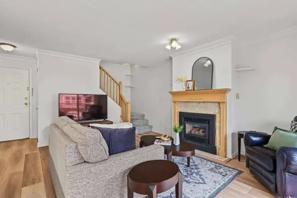 5464 201a ST #204, Langley, BC V3A 1S8