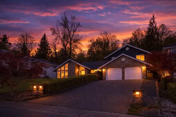 8635 Sunrise DR, Chilliwack, BC V2R 3H9