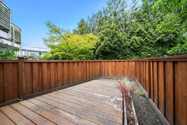 7901 13th AVE #7, Burnaby, BC V3N 2E8