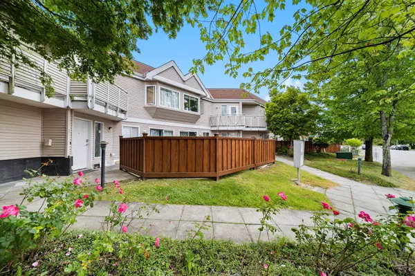 7901 13th AVE #7, Burnaby, BC V3N 2E8