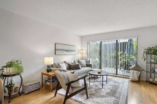 340 Ginger DR #6, New Westminster, BC V3L 5L7