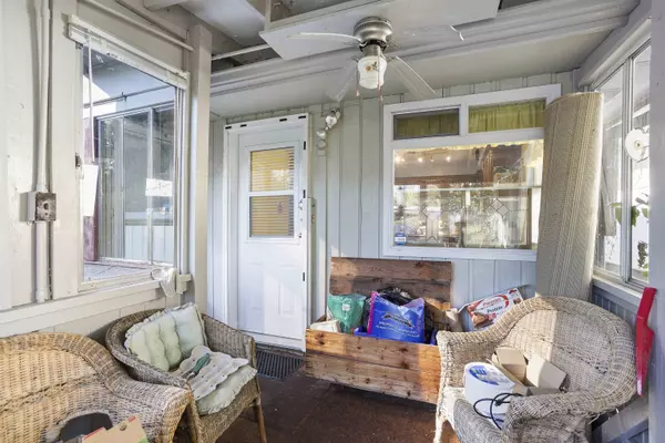 7134 17th AVE, Burnaby, BC V3N 1K7