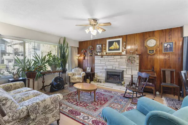 7134 17th AVE, Burnaby, BC V3N 1K7