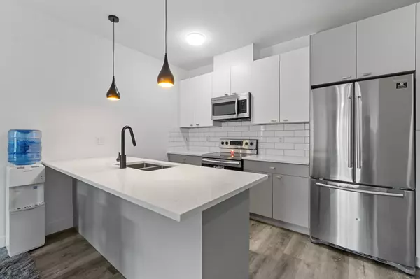 Maple Ridge, BC V2X 4K8,12320 222 St #PH14