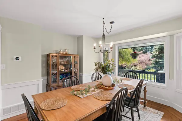 12815 Willow PL, Maple Ridge, BC V2W 1N5