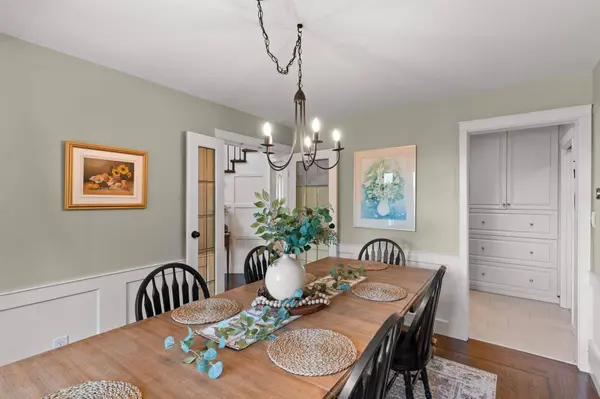 12815 Willow PL, Maple Ridge, BC V2W 1N5