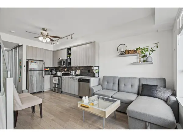 3080 GLADWIN RD #512, Abbotsford, BC V2T0G3