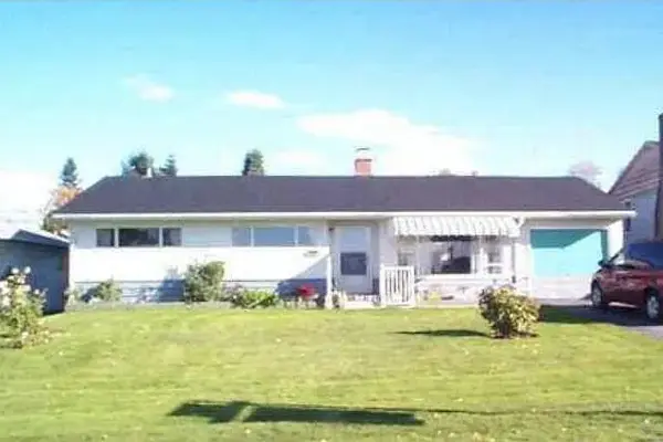 11102 135A ST, Surrey, BC V3R 3A4
