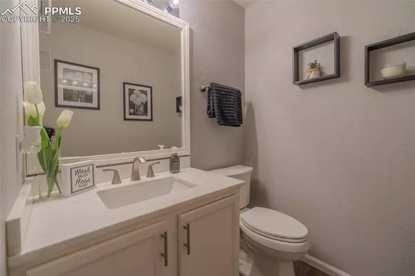 3157 Hearthridge CIR, Colorado Springs, CO 80918