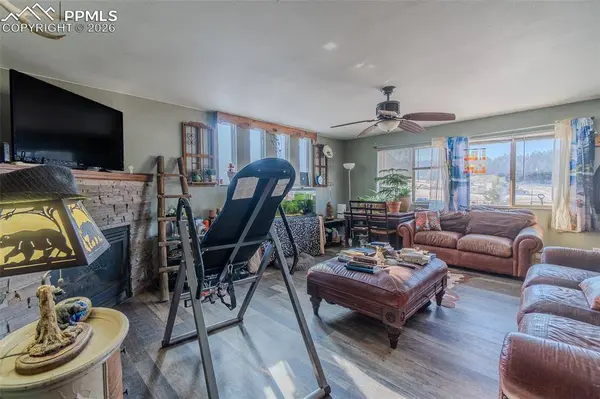 595 High Pasture RD, Florissant, CO 80816