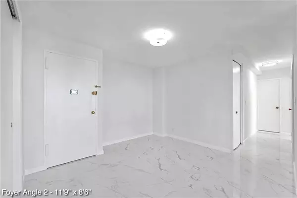 35 Seacoast TER #16D, Brooklyn, NY 11235