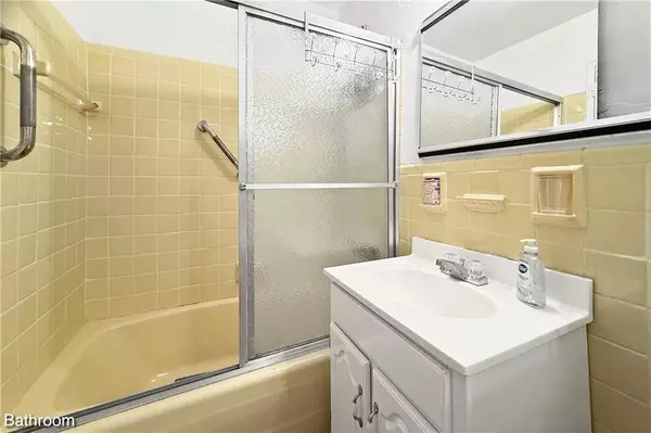 1170 Ocean Pkwy #6A, Brooklyn, NY 11230