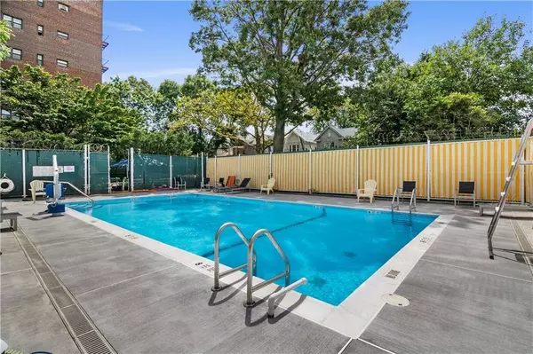 1170 Ocean Pkwy #11L, Brooklyn, NY 11230