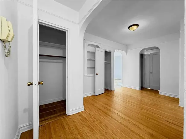 1171 Ocean Pkwy #6L, Brooklyn, NY 11230