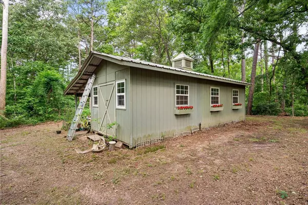 3037 Ridgetop Road, Tyler, TX 75703