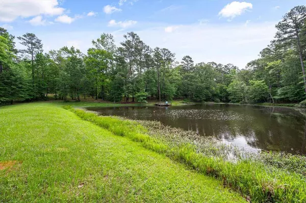 3037 Ridgetop Road, Tyler, TX 75703