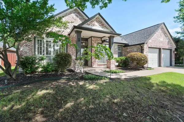 2305 Laura Elizabeth Trail, Mansfield, TX 76063