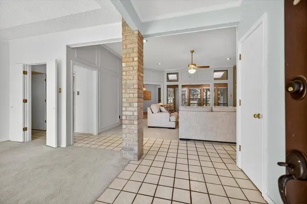 7009 Lake Louise Drive, Arlington, TX 76016