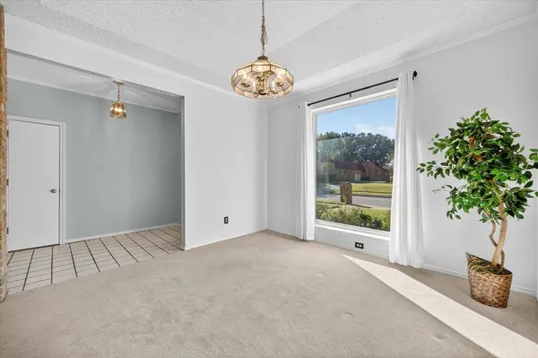 7009 Lake Louise Drive, Arlington, TX 76016