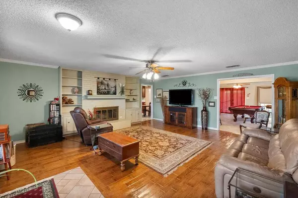 3103 Avon Drive, Arlington, TX 76015