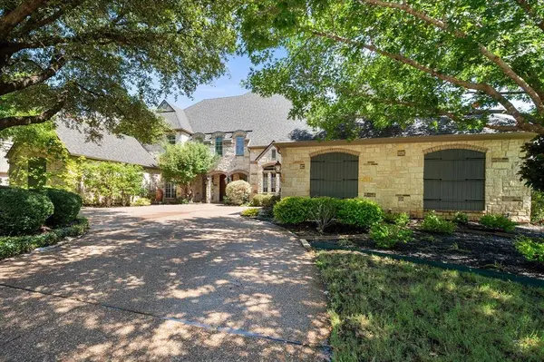 1019 Walnut Falls Circle, Mansfield, TX 76063