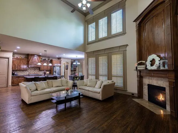 1403 Eleanor Rigby Lane, Mansfield, TX 76063