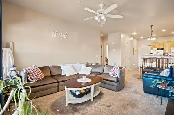 2347 Quarter Horse Trail, Overgaard, AZ 85933