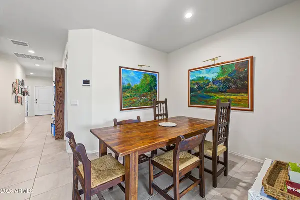 18641 W DESERT HOLLOW Drive, Wittmann, AZ 85361