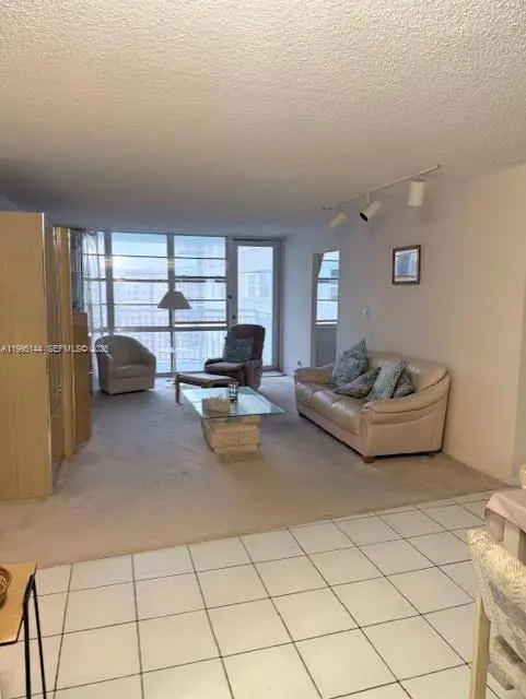 301 174 #2217, Sunny Isles Beach, FL 33160