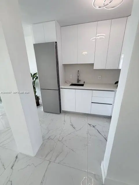 1100 Alton RD #5B, Miami Beach, FL 33139