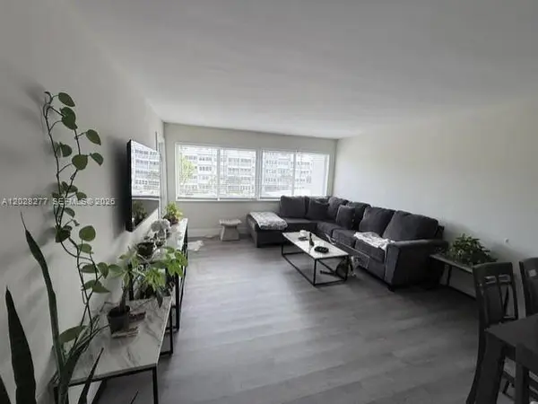 330 SE 2nd St #303H, Hallandale Beach, FL 33009