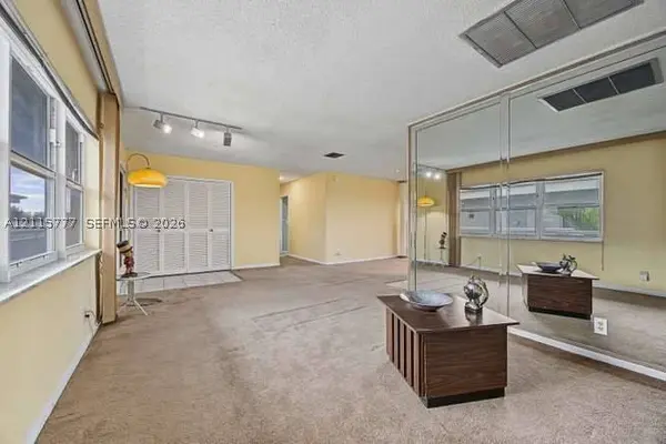 215 SE 3rd Ave #501B, Hallandale Beach, FL 33009