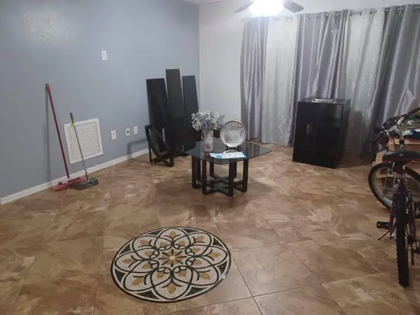 407 Executive Center DR #203, West Palm Beach, FL 33401