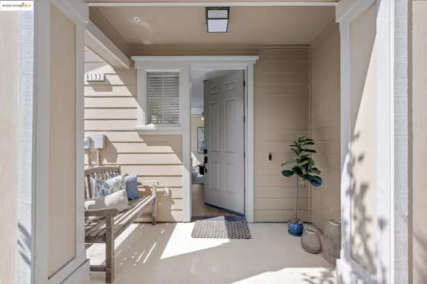 6132 Old Quarry Loop, Oakland, CA 94605