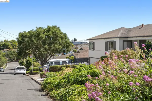 1711 Santa Clara St, Richmond, CA 94804