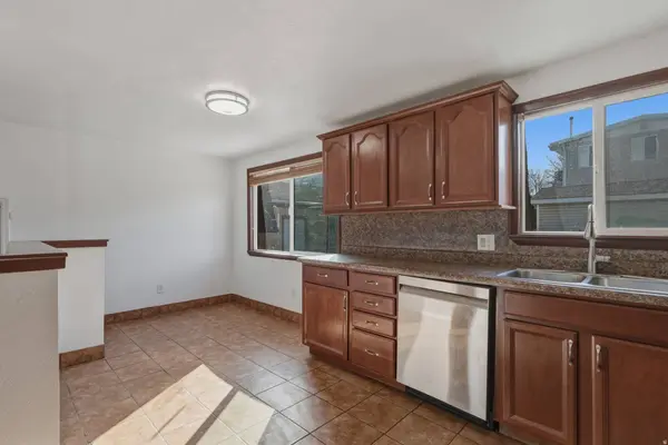 6618 S DIXIE DR, West Jordan, UT 84084