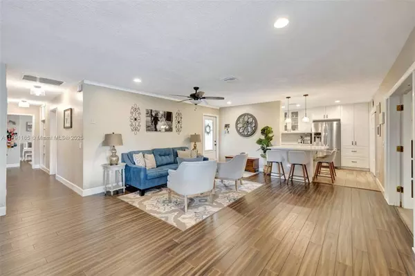 5136 SW 90th Ave, Cooper City, FL 33328