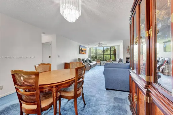 2660 N Carambola Cir N #303, Coconut Creek, FL 33066