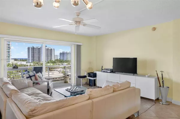 2900 NE 30th St #K8, Fort Lauderdale, FL 33306