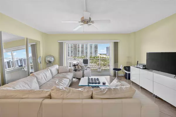 2900 NE 30th St #K8, Fort Lauderdale, FL 33306