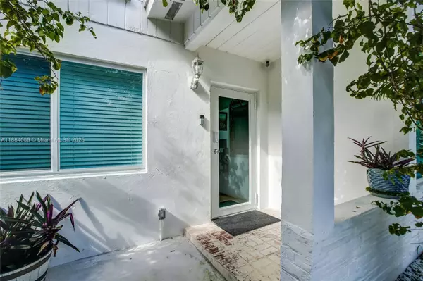 2601 NE 11th Ct, Fort Lauderdale, FL 33304