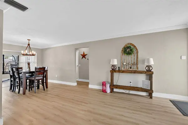 12311 NW 29th St, Sunrise, FL 33323