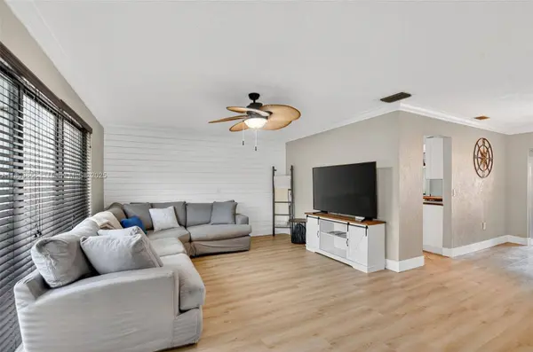 12311 NW 29th St, Sunrise, FL 33323