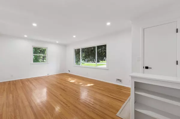 825 Holley AVE, Saint Paul Park, MN 55071