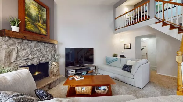 14310 Fairway DR, Eden Prairie, MN 55344