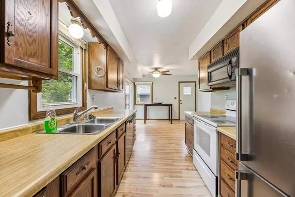 11416 Kell RD, Bloomington, MN 55437